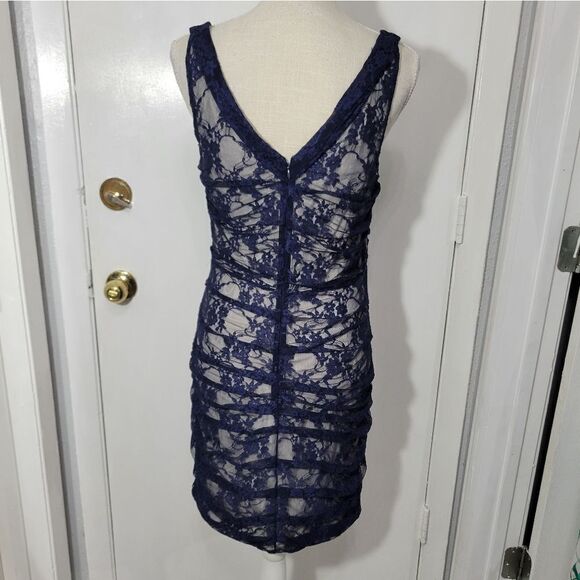 Express blue/nude lace overlay dress - Picture 3 of 10